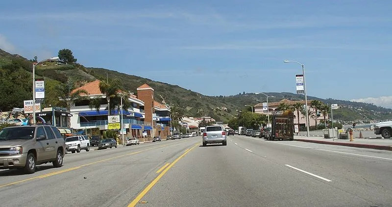The PCH, main street in Malibu. Photo: ##http://en.wikipedia.org/wiki/File:Malibupacificcoasthighway.jpg##Cool Caesar/WikiMedia##