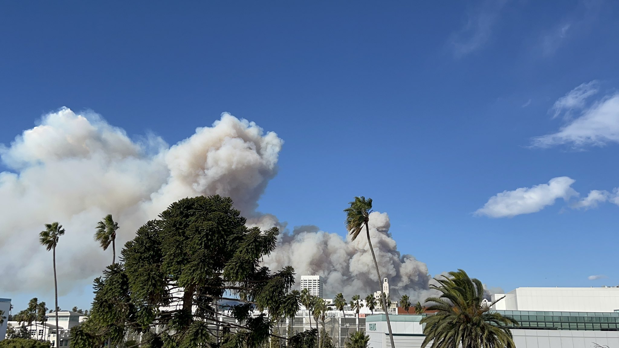 Fire Breaks Out in Santa Monica Mountains in Pacific Palisades. Smoke