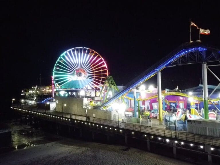 The Mexican Flag Will Fly at the Ferris Wheel to Celebrate Cinco de Mayo The Mexican Flag Will Fly at the Ferris Wheel to Celebrate Cinco de Mayo